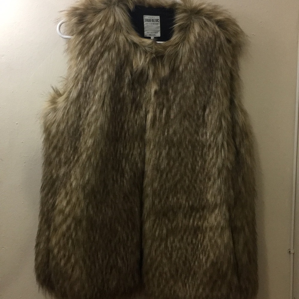 NEW Zara Vest Fur Coat - Picture 3 of 7